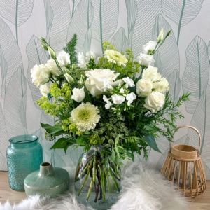Bouquet rond. Bouquet rond blanc et vert. Bouquet blanc. Bouquet nature. Bouquet rond champêtre. Bouquet blanc champêtre.