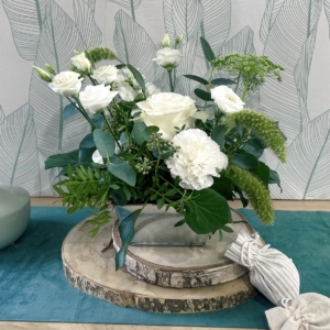 Composition de fleurs blanches. Composition floral.